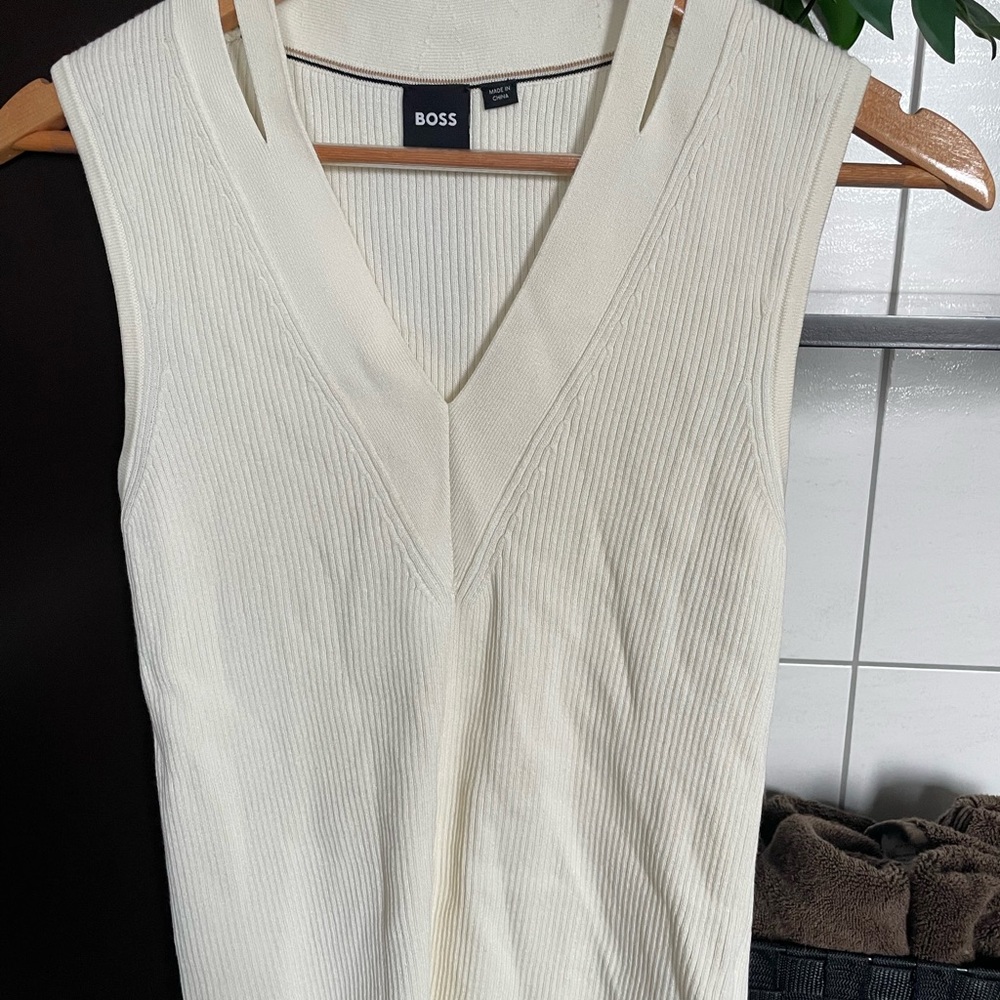 BOSS Cream Ribbed V-Neck Knit Tank with Contrast Trim